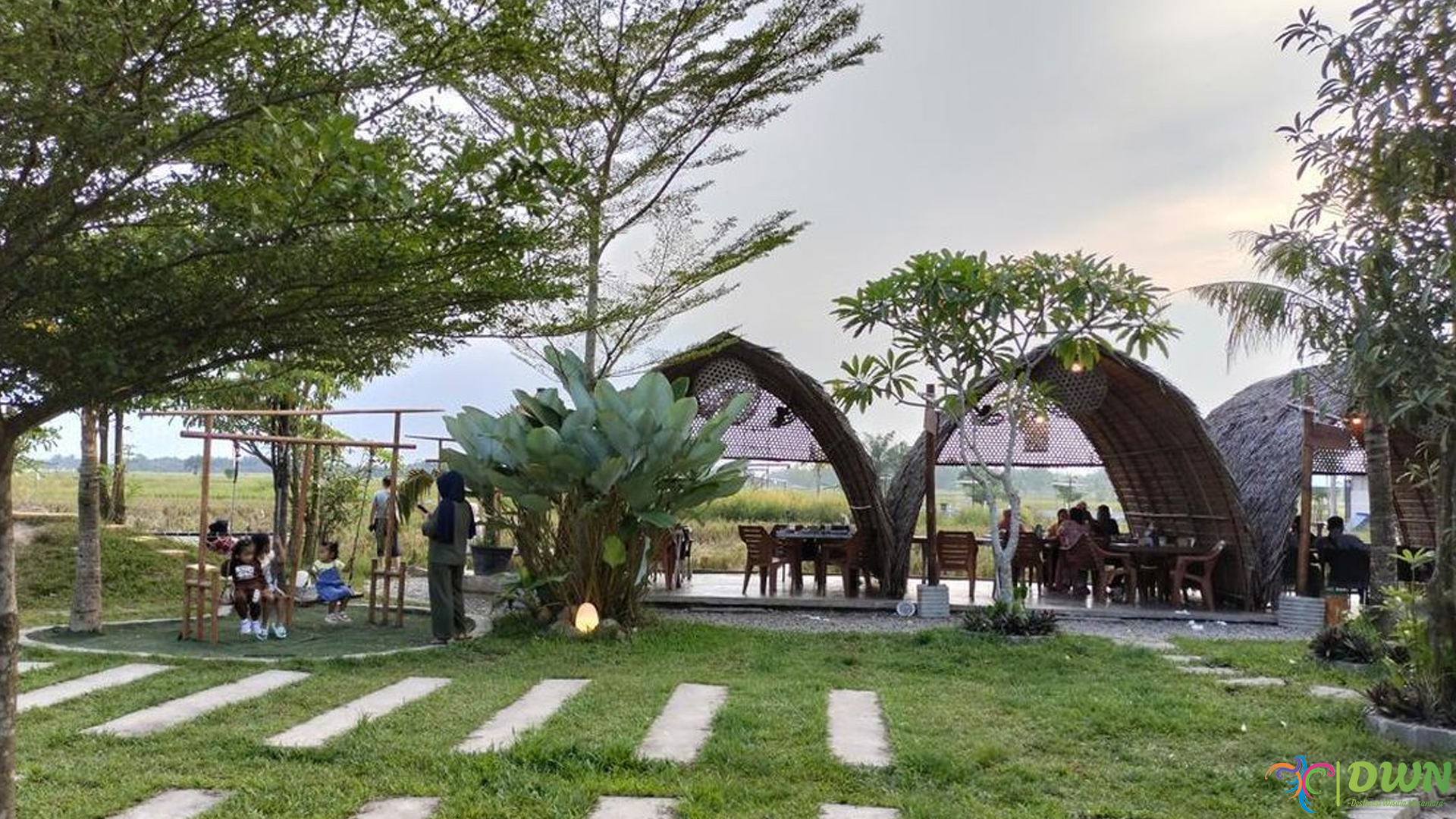 Sawah Lukis Binjai: Tempat Santai sekaligus Inspirasi Seni