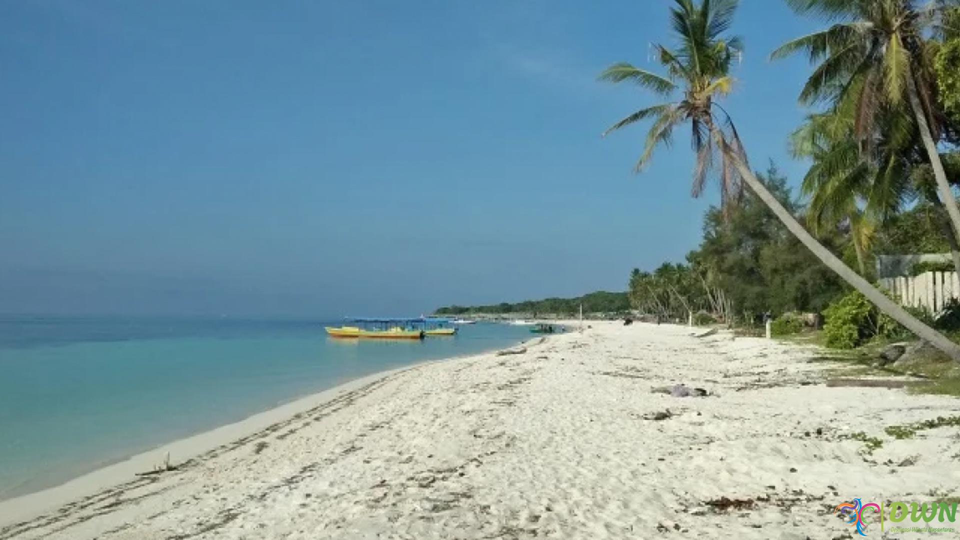 Liburan ke Bulukumba? Jangan Lewatkan Sunset di Pantai Lemo