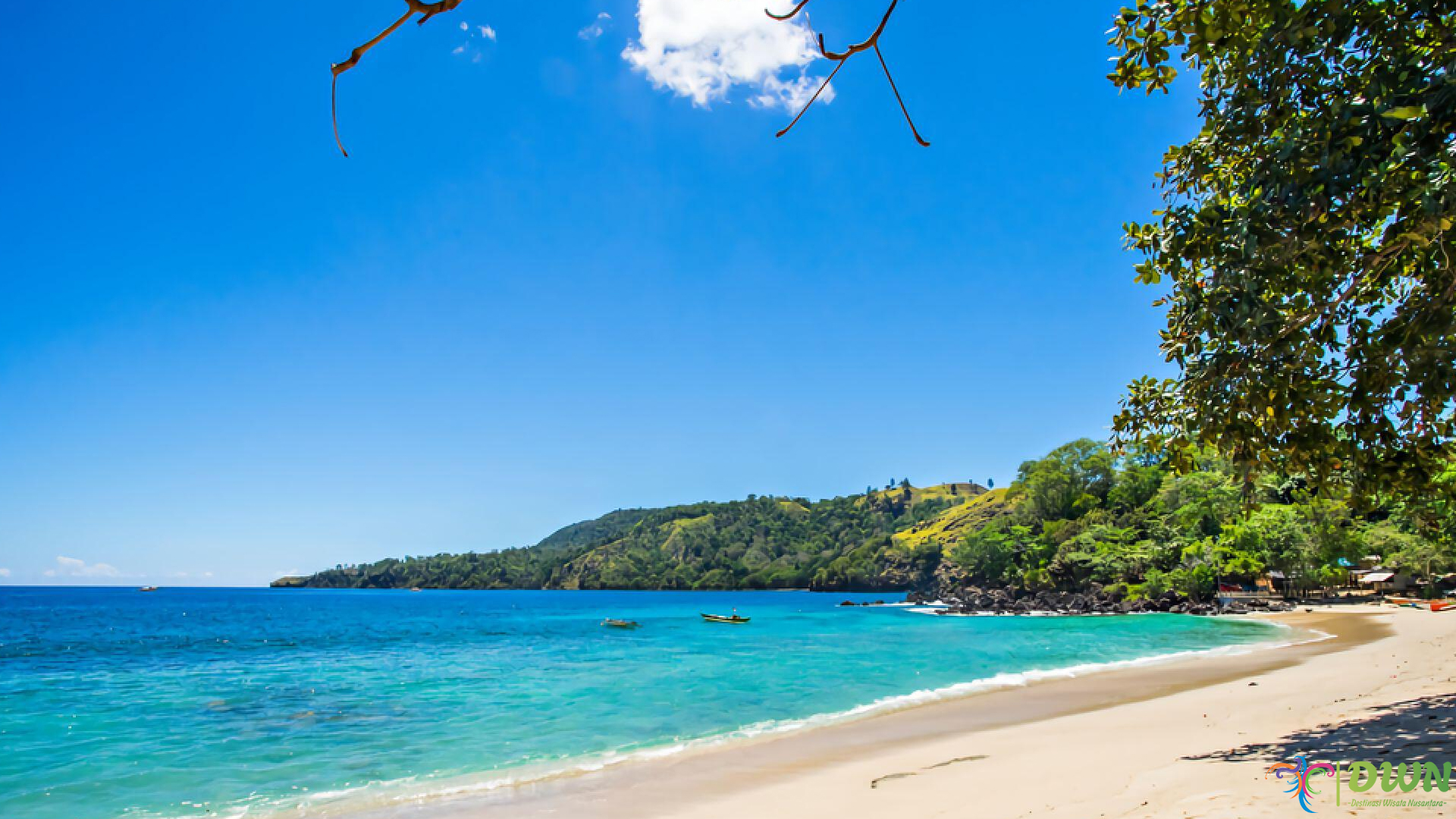 Pantai Pulisan Menyediakan 3 Panorama Alam yang Memikat