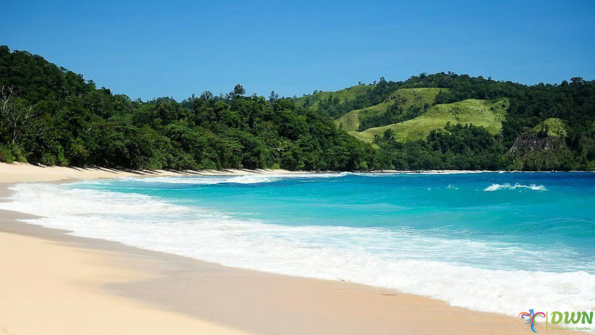 Pantai Pulisan Menyediakan 3 Panorama Alam yang Memikat