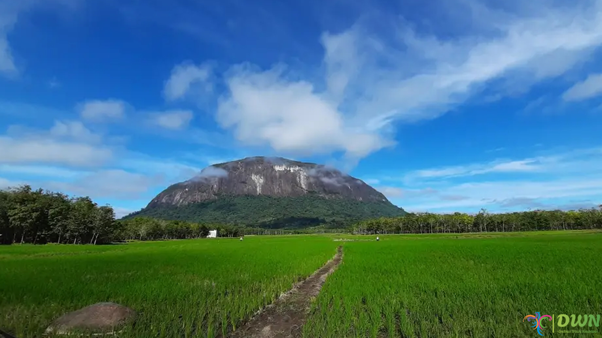Wisata Bukit Kelam, Batu2 Raksasa yang Bikin Mata Terpana