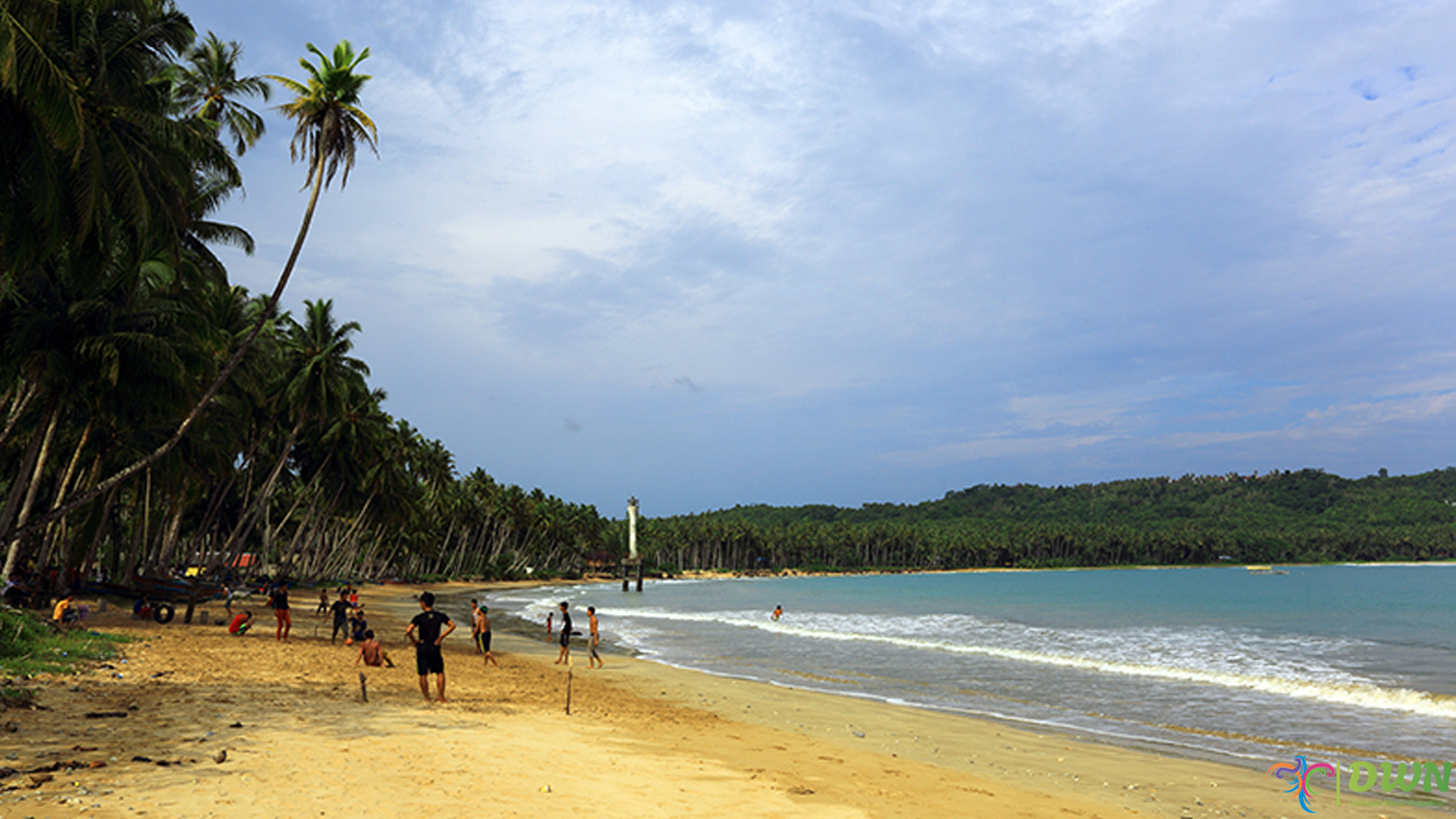 Liburan di Pantai Lagundri: 3 Alasan Kenapa Kamu Harus Ke Sini