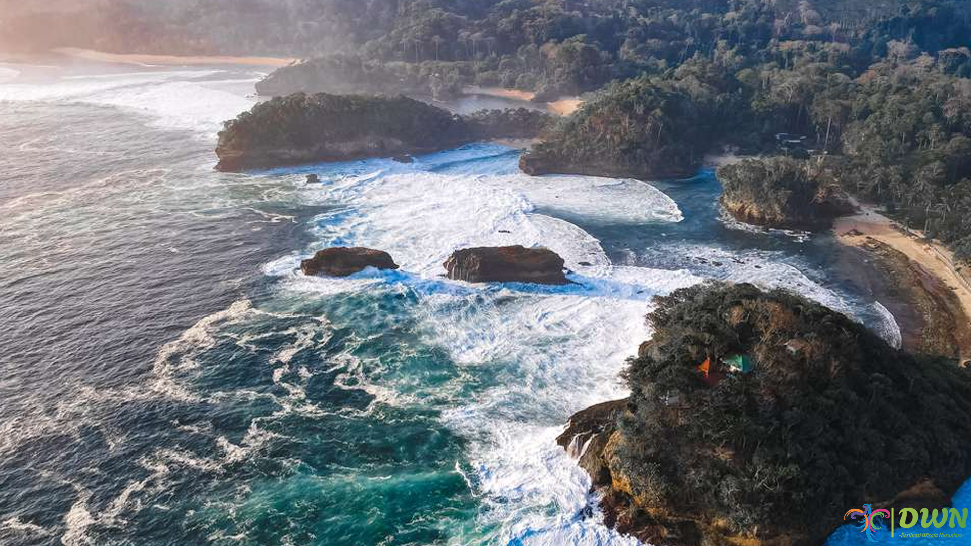 Pantai Ngliyep Malang: 4 Hal yang Bikin Liburan Lebih Berkesan