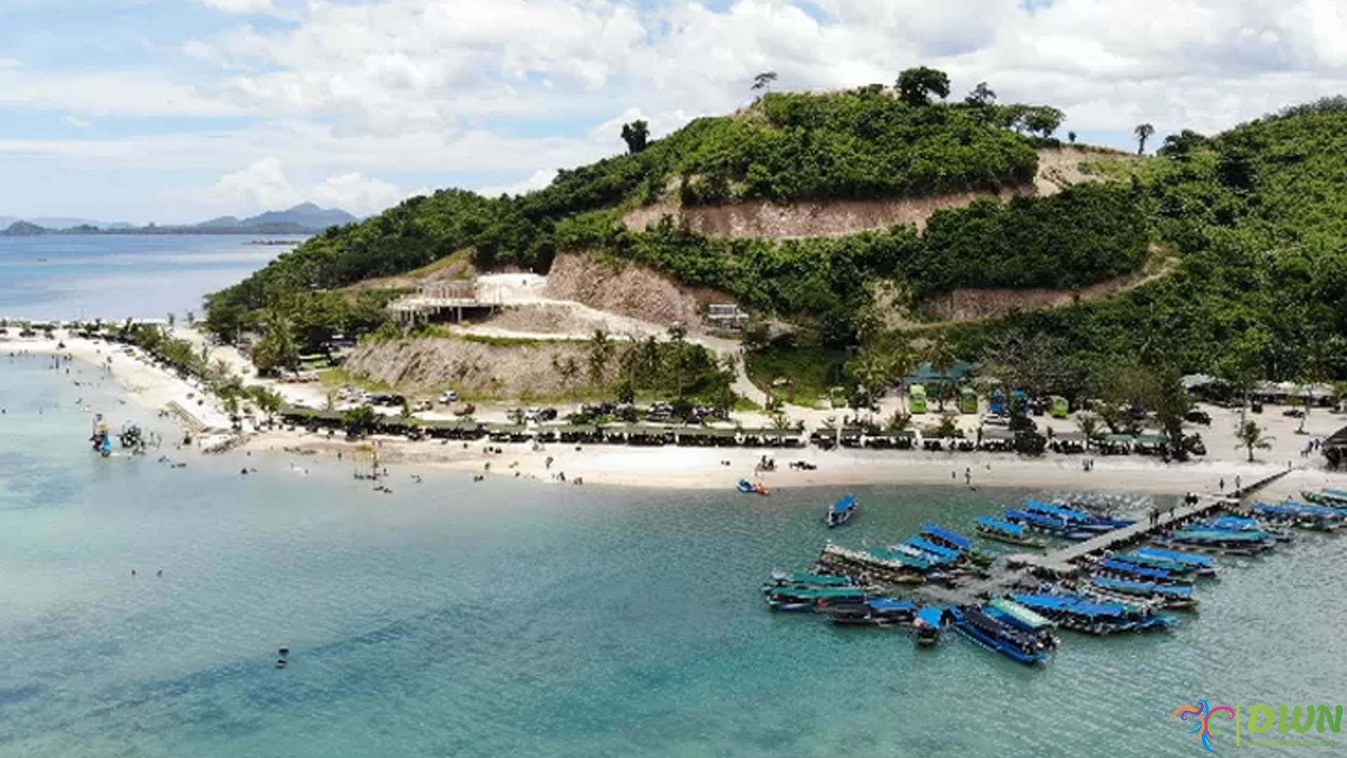 Pantai Sari Ringgung: 5 Alasan Liburanmu Bakal Lebih Asyik di Sini