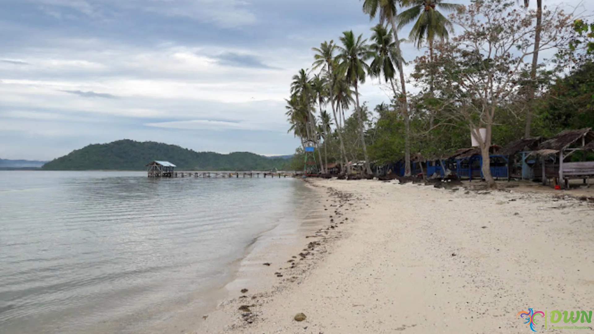 Pantai Klara, Larut dengan 5 Keindahan Alam yang Bikin Meleleh