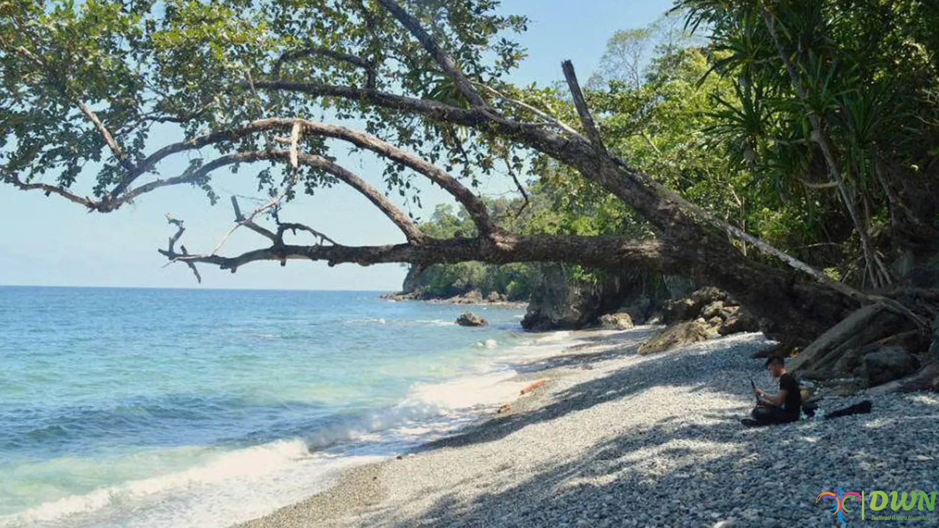 5 Daya Tarik Pantai Waisamar Liliboi yang Membuatnya Memikat