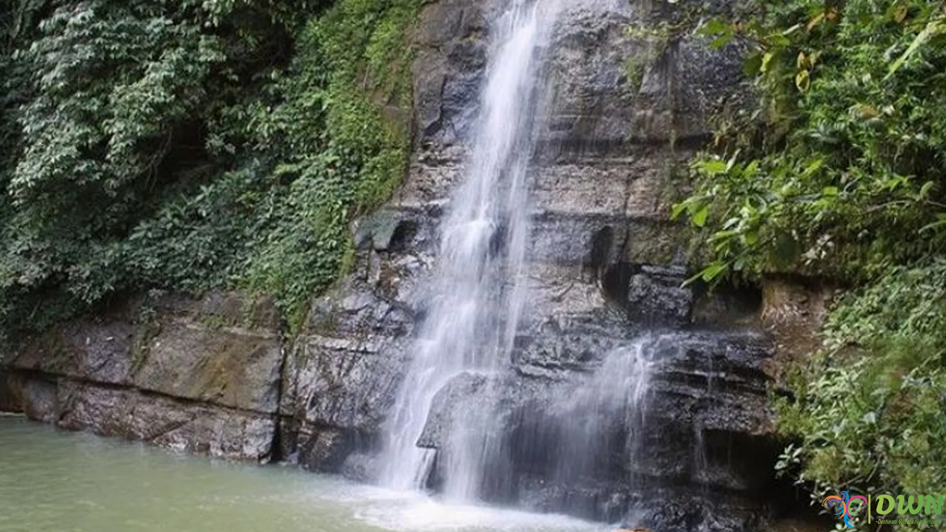 Curug Mandala, 4 Alasan Tempat Ini Wajib Masuk Bucket List Lo
