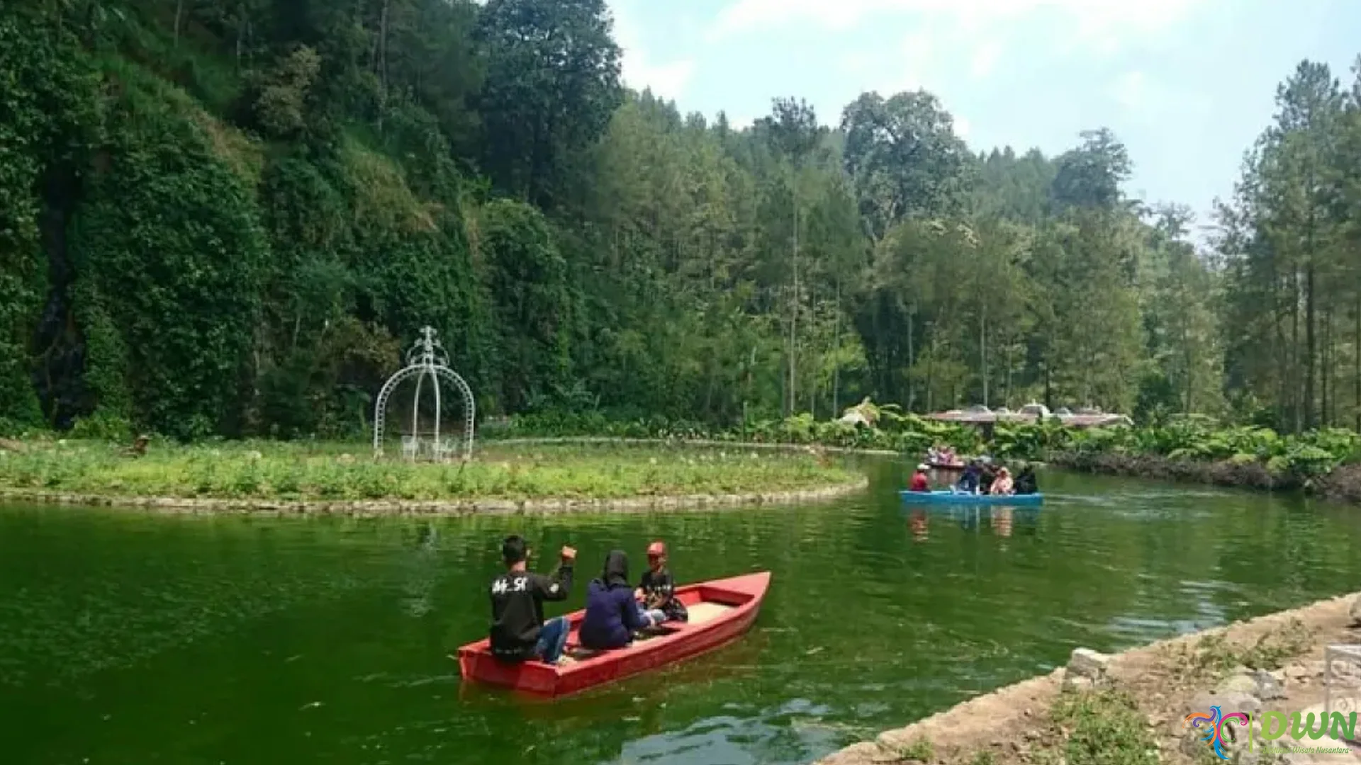 Taman Kemesraan Tawarkan 4 Keindahan Alam yang Menenangkan Hati