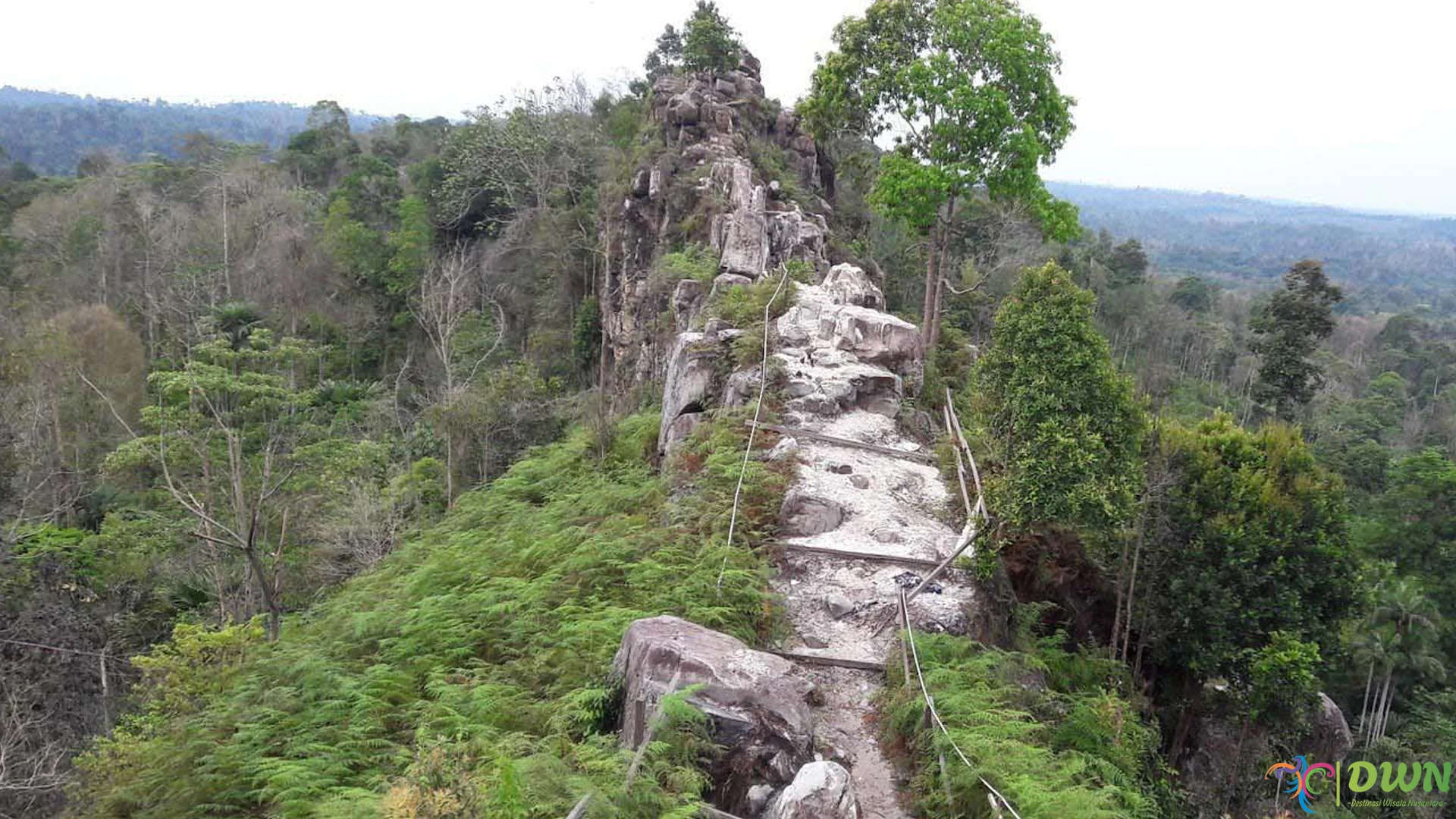 Bukit Batu Dinding Menyuguhkan 5 Aktivitas Menarik Bagi Pengunjung