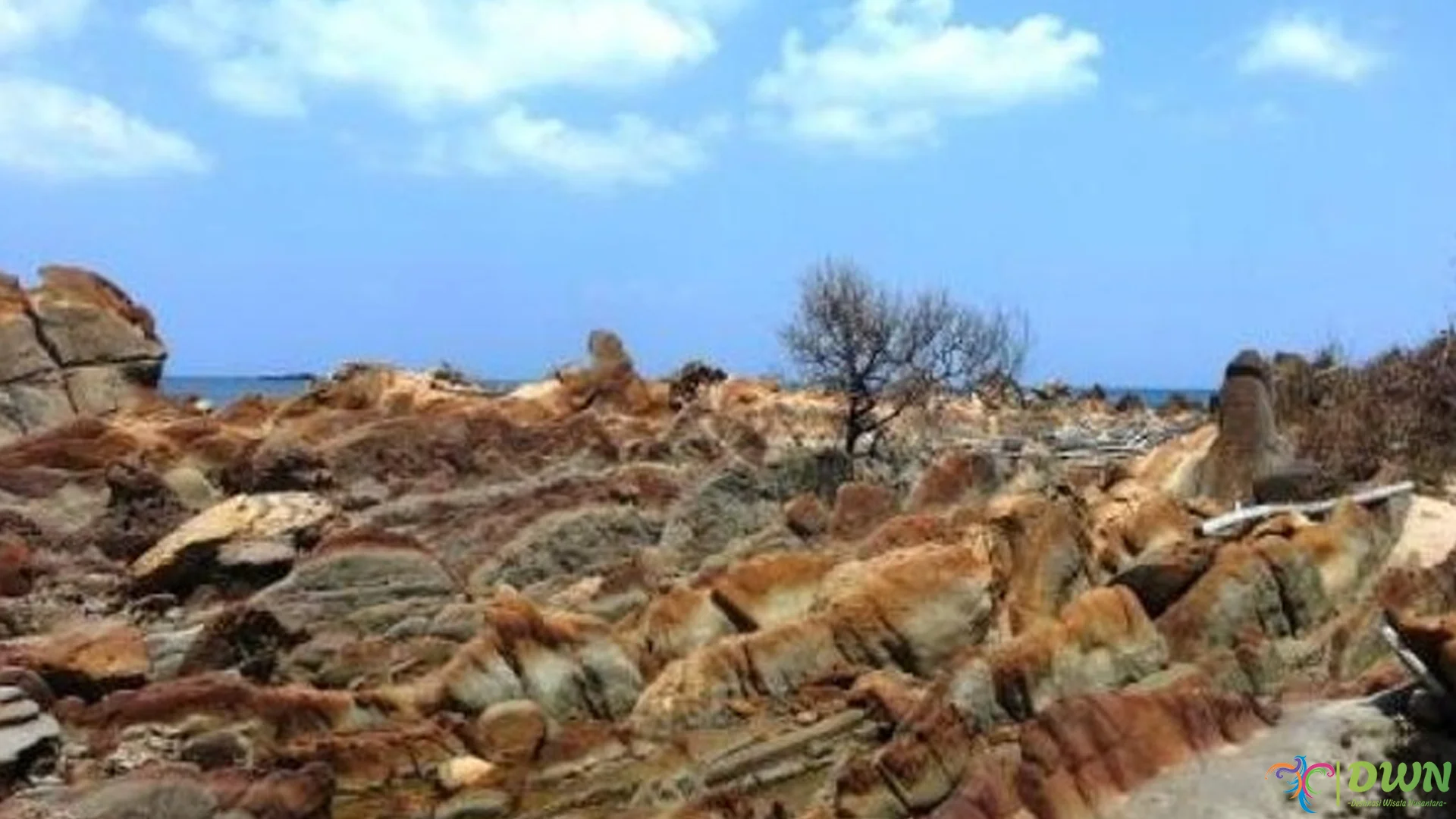 Taman Bumi Ciletuh Palabuhanratu Hadir dengan 5 Keindahan Alam Terbaik