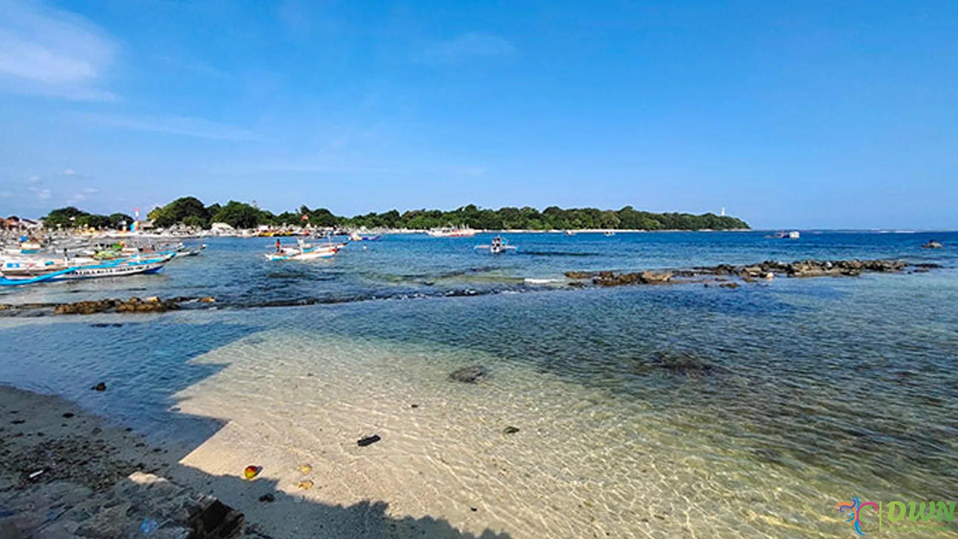Pantai Ujung Genteng 2026 Dengan Sunset Yang Bikin Mata Terpesona