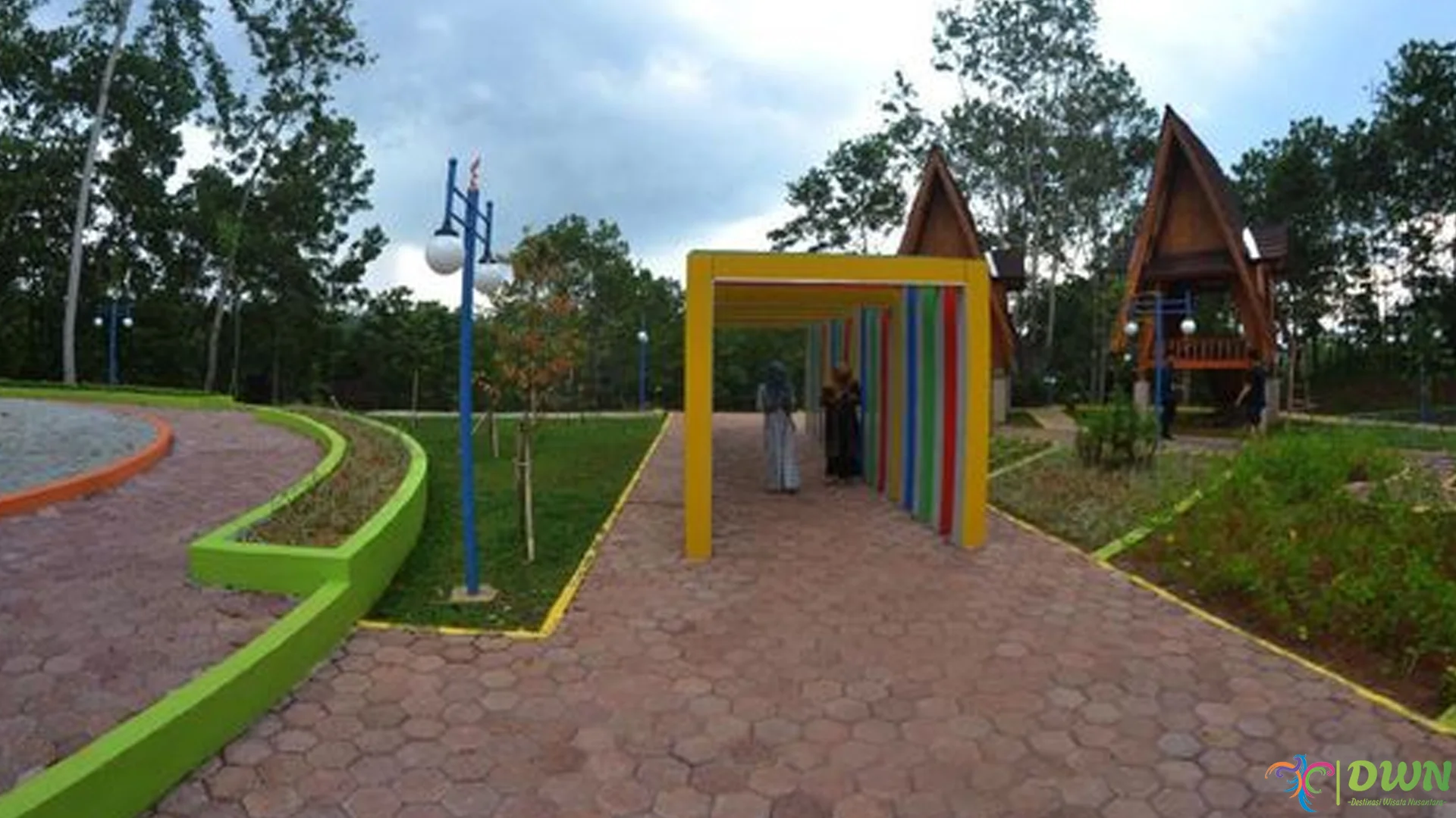 4 Spot Foto Menarik Di Wisata Situ Leutik Yang Wajib Dikunjungi