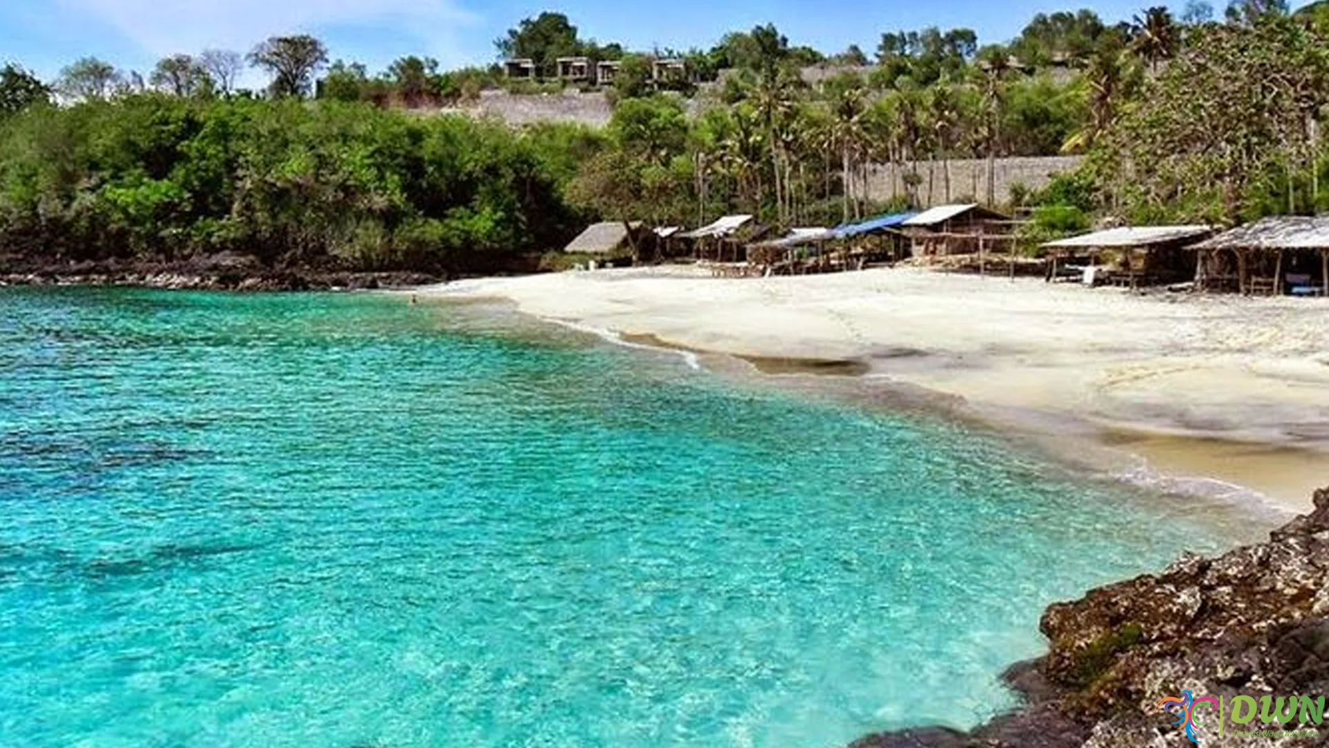 5 Hal Menarik Tentang Pantai Bias Tugel Yang Wajib Dikunjungi