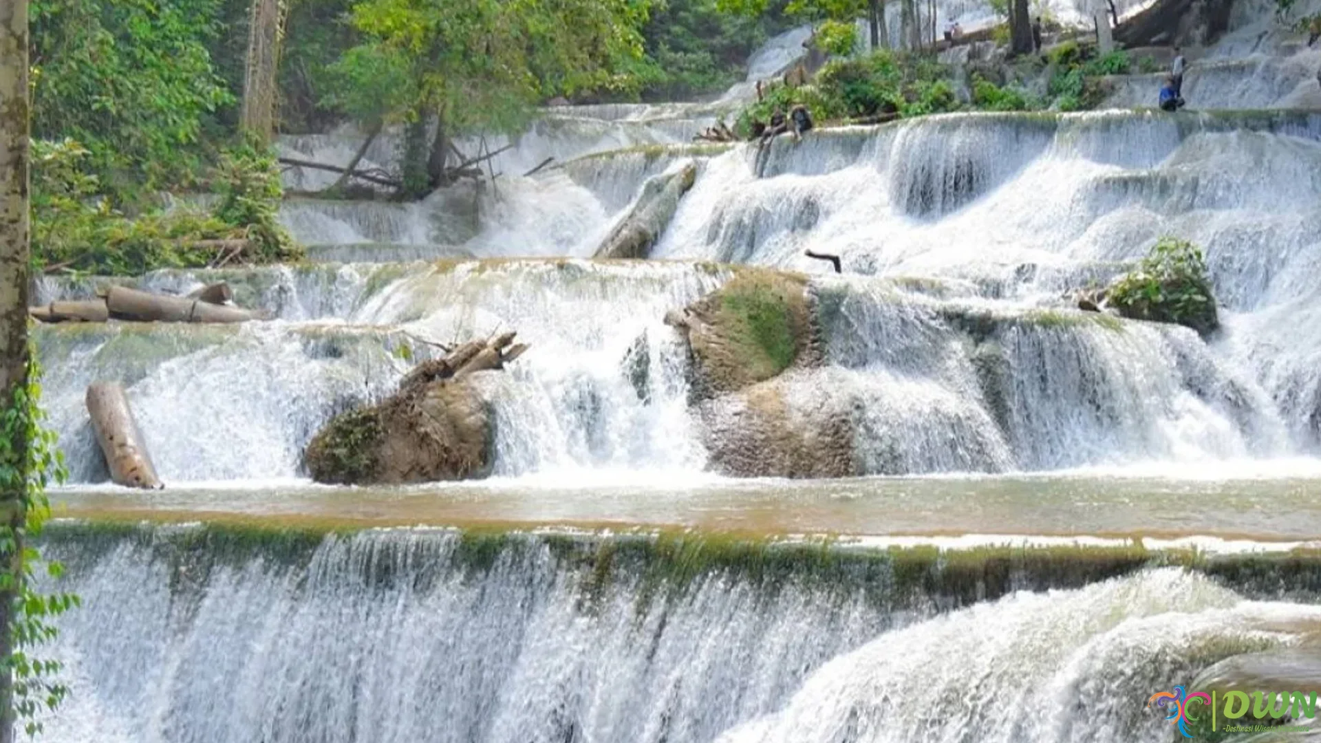 Air Terjun Moramo 5 Spot Instagramable Wajib Dikunjungi